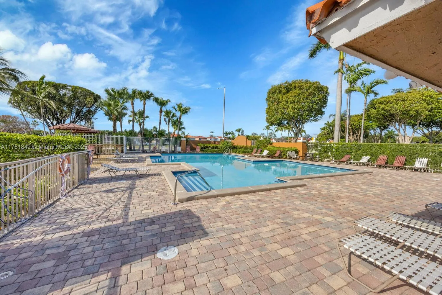 Miami, Florida 33126, United States, 3 Bedrooms Bedrooms, ,3 BathroomsBathrooms,Residential,Active,107338