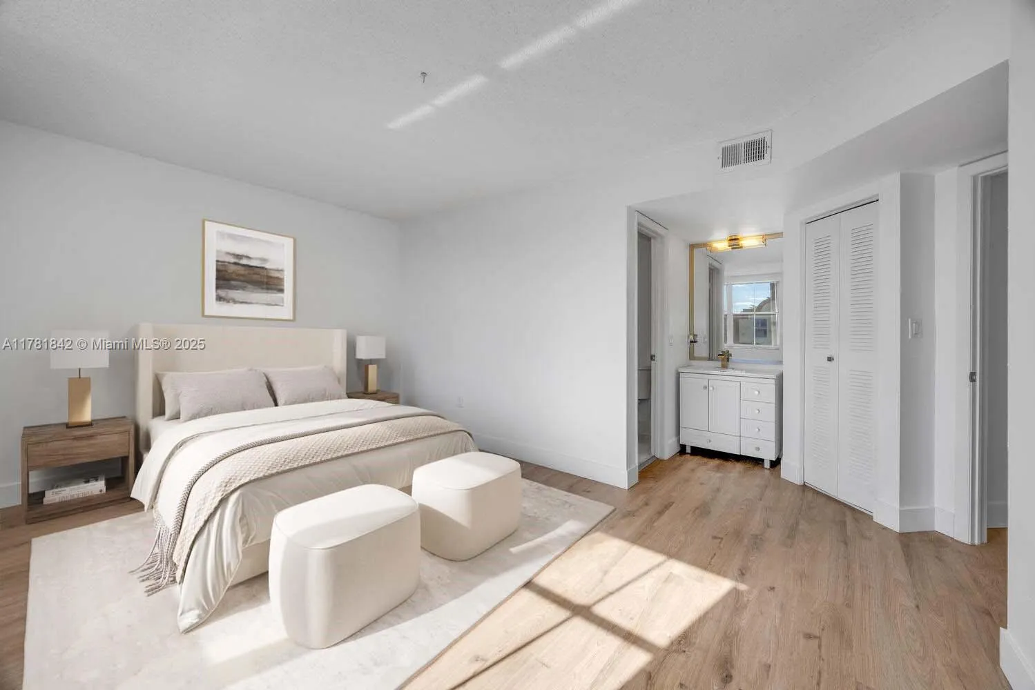 Miami, Florida 33126, United States, 3 Bedrooms Bedrooms, ,3 BathroomsBathrooms,Residential,Active,107338