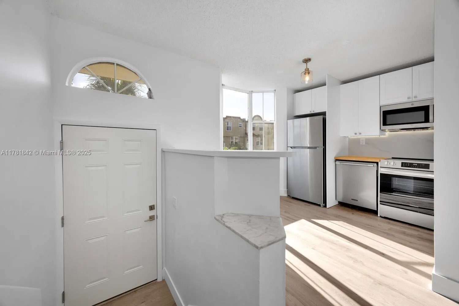 Miami, Florida 33126, United States, 3 Bedrooms Bedrooms, ,3 BathroomsBathrooms,Residential,Active,107338