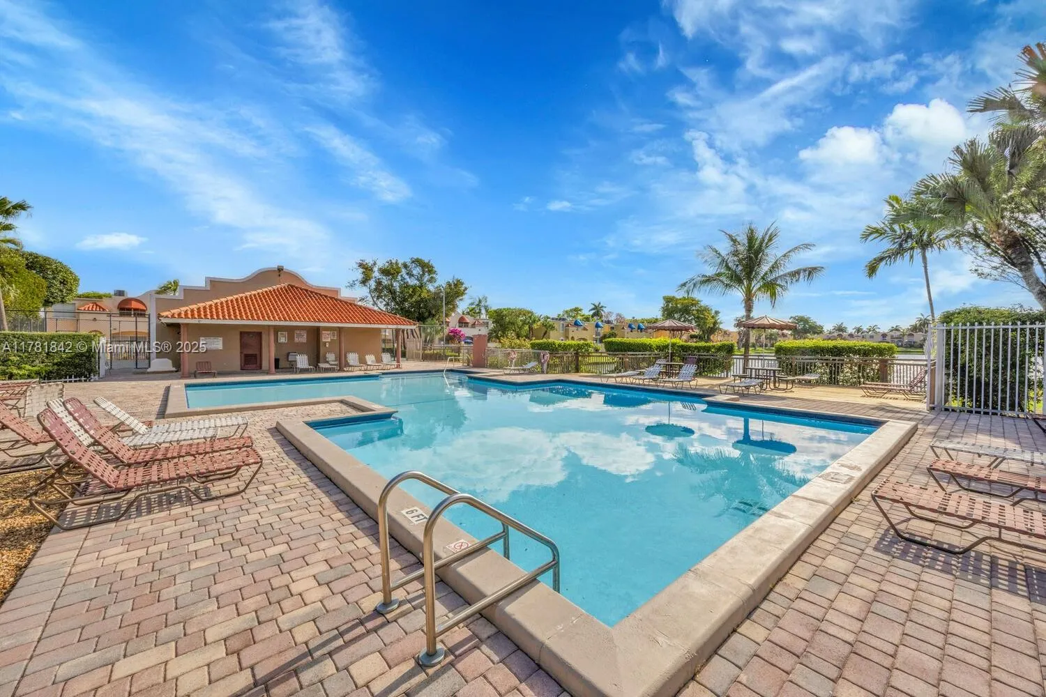 Miami, Florida 33126, United States, 3 Bedrooms Bedrooms, ,3 BathroomsBathrooms,Residential,Active,107338