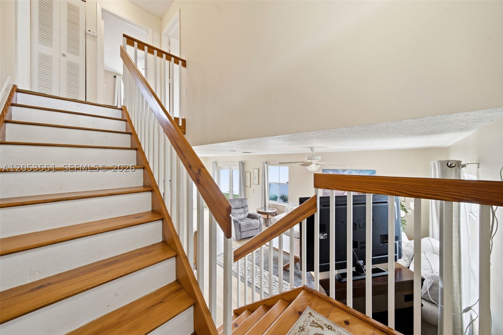 6633 Bayfront Dr