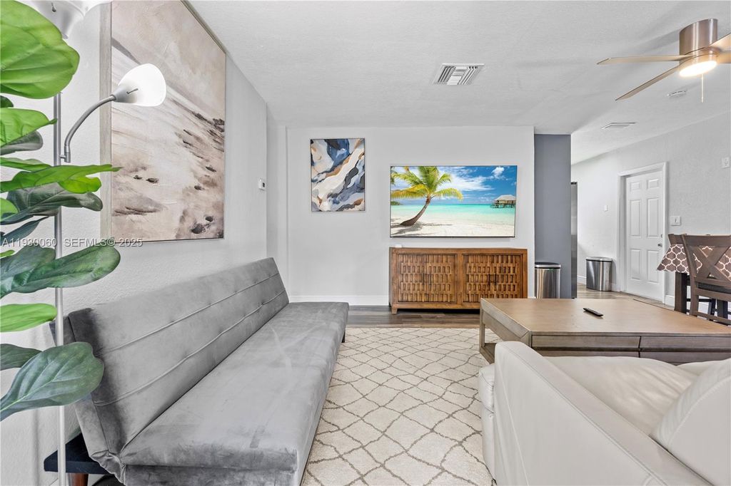 Photo of 1208 NE 5th Ave #3, Fort Lauderdale, FL 33304 (MLS # A11930060)