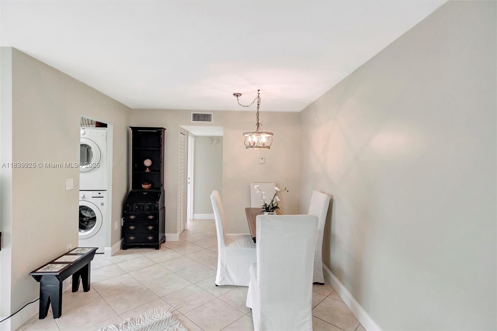 2920 SW 28th Ter 407