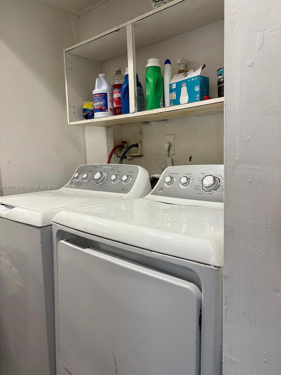 HERITAGE SQUARE CONDO - Residential