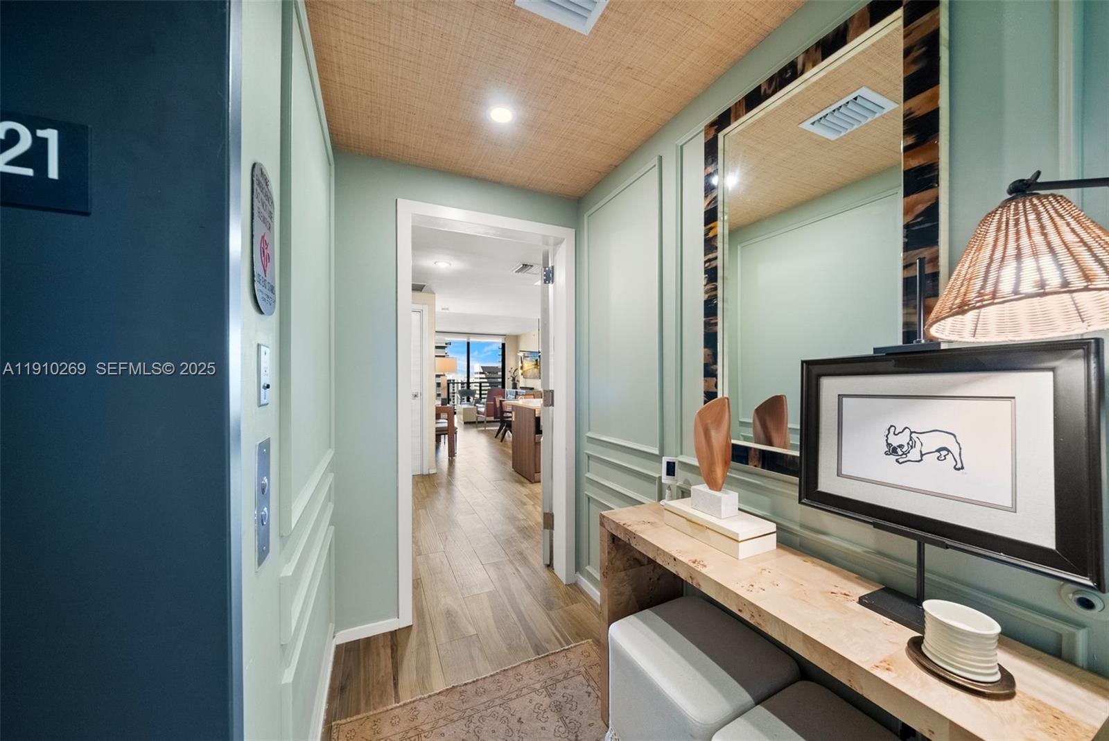 801 SMA RESIDENCES CONDO - Residential