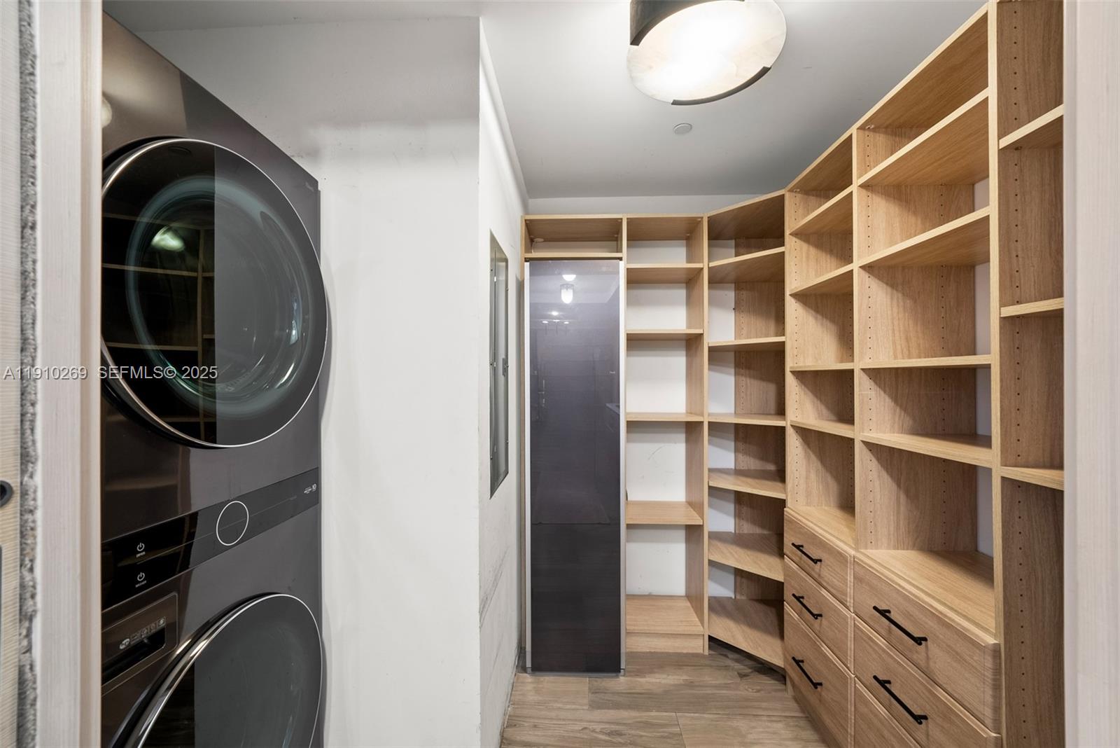 801 SMA RESIDENCES CONDO - Residential