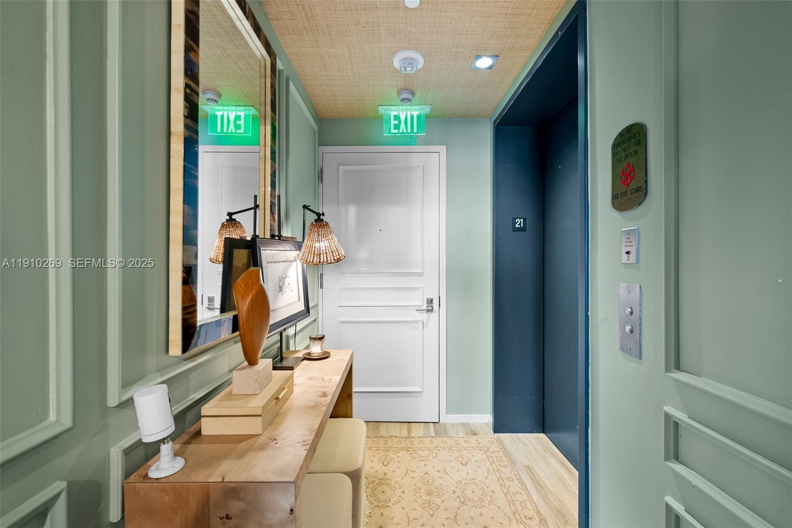 801 SMA RESIDENCES CONDO - Residential