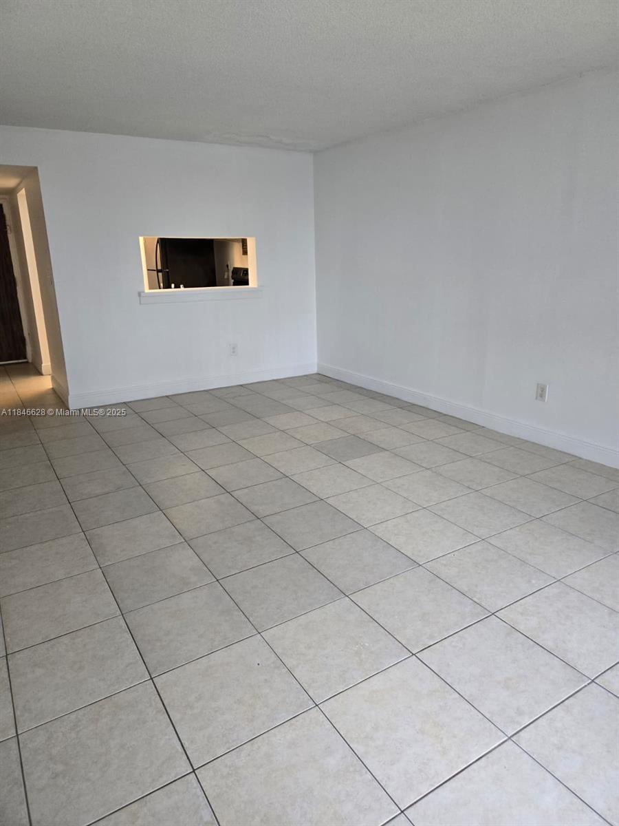 482 NW 165th St Rd A-105