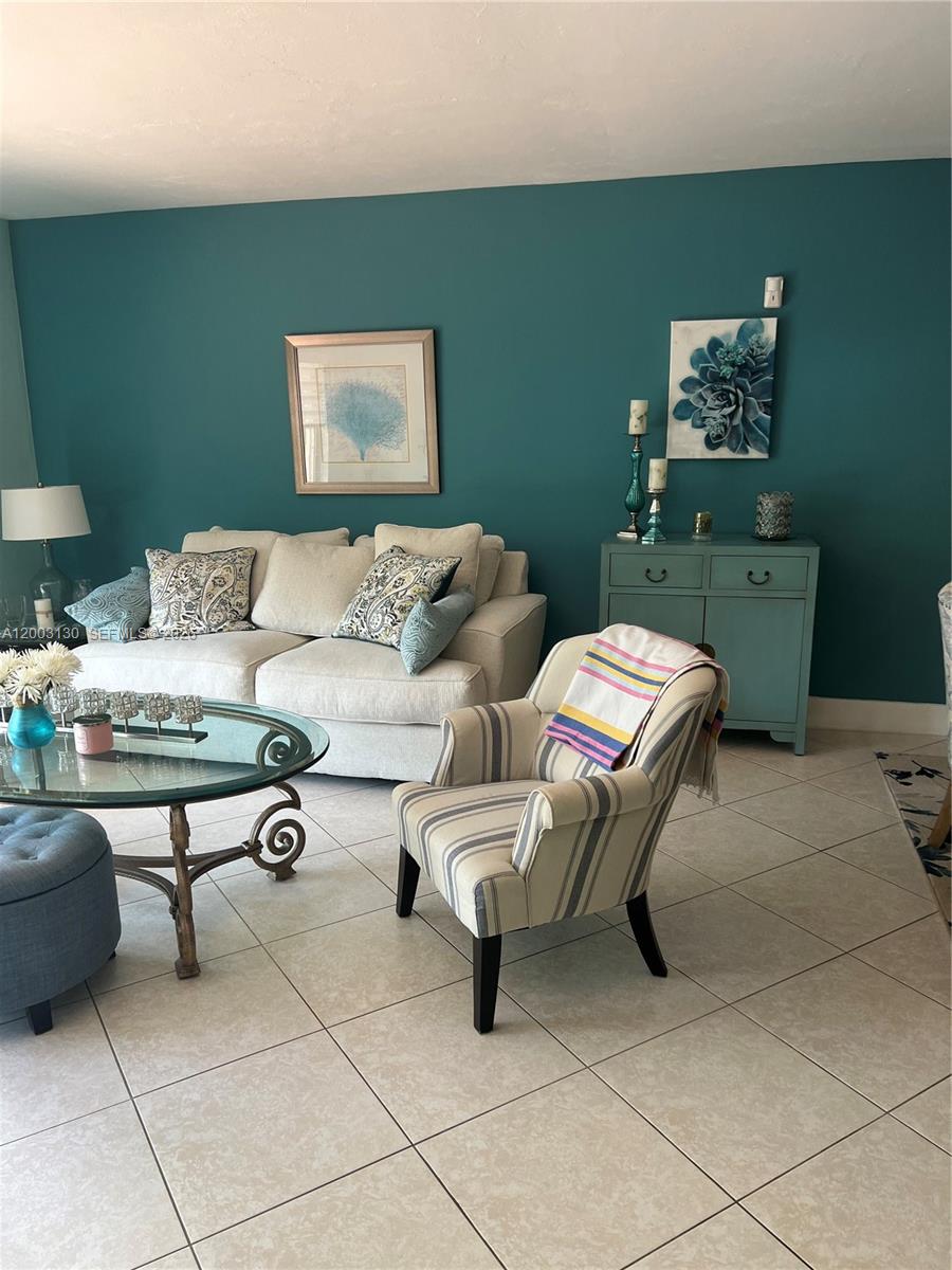 THE LEDGES CONDO - Residential