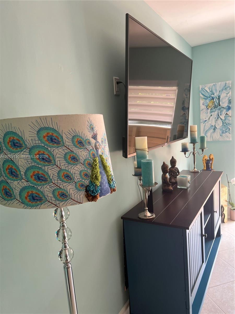 THE LEDGES CONDO - Residential