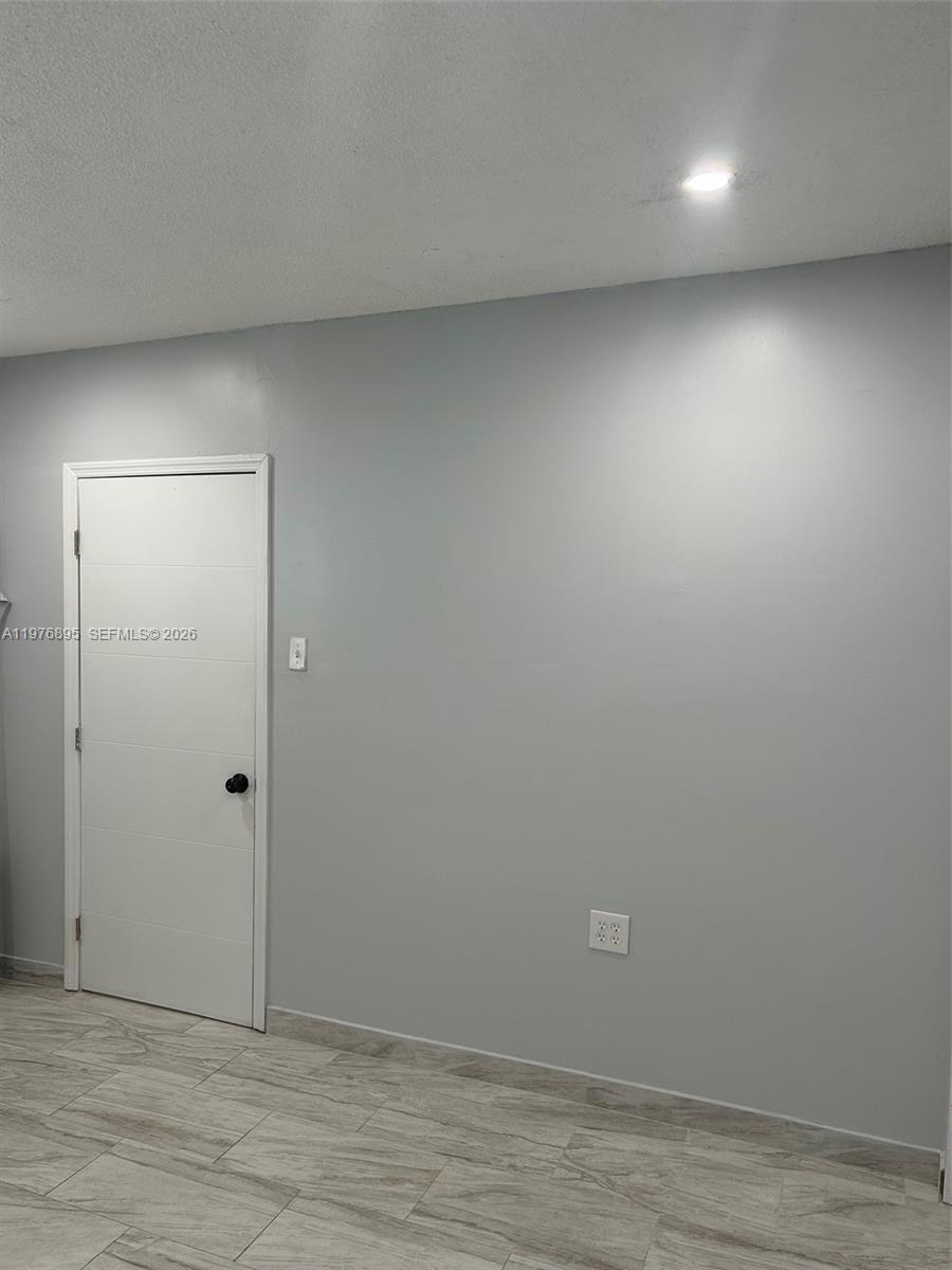 CAROL CITY 2ND ADDN - Residential Lease