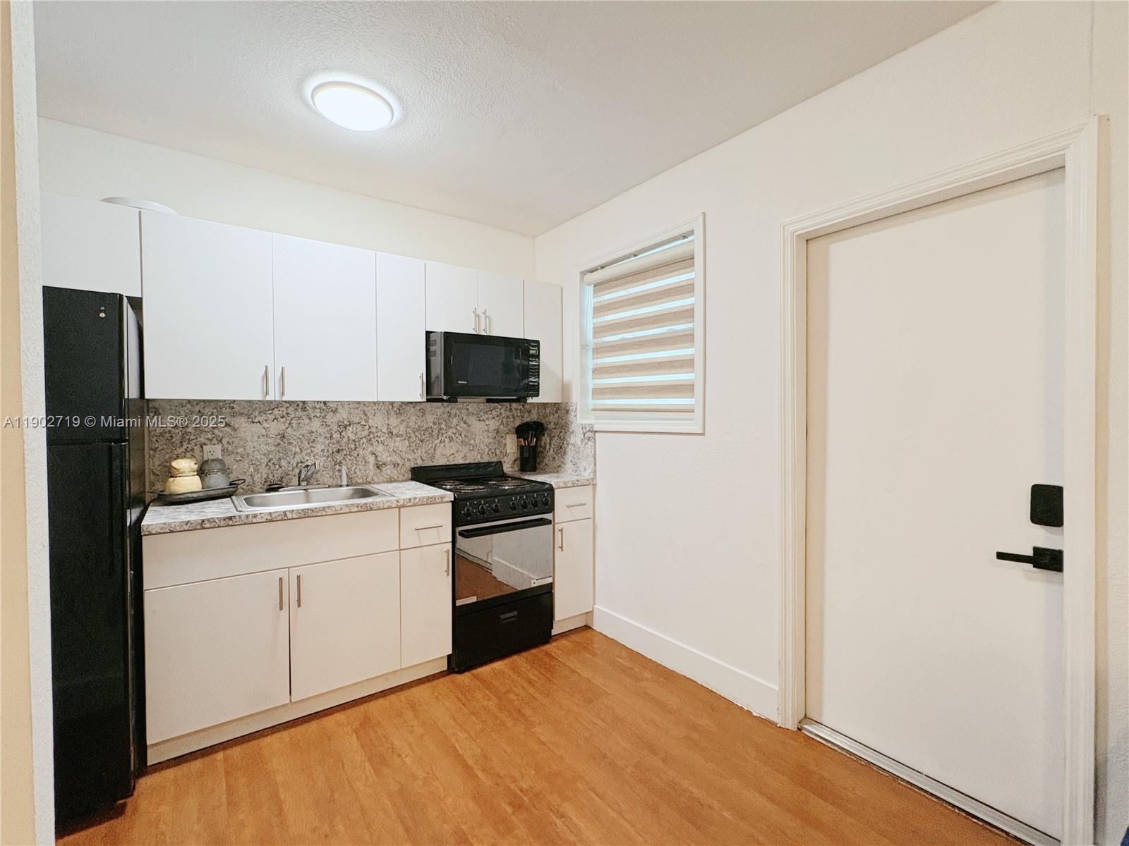 THOMAS ESTATES - Residential Lease