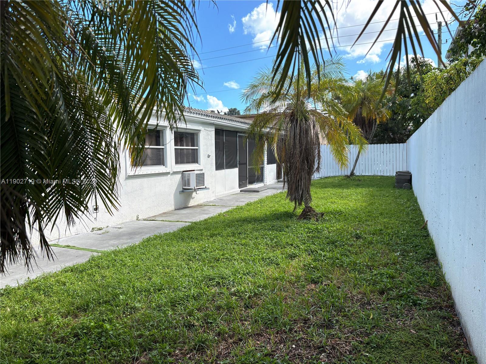 THOMAS ESTATES - Residential Lease