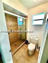 HOLLYWOOD HILLS - Residential