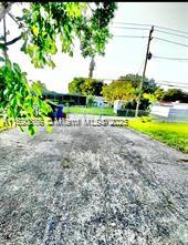 HOLLYWOOD HILLS - Residential