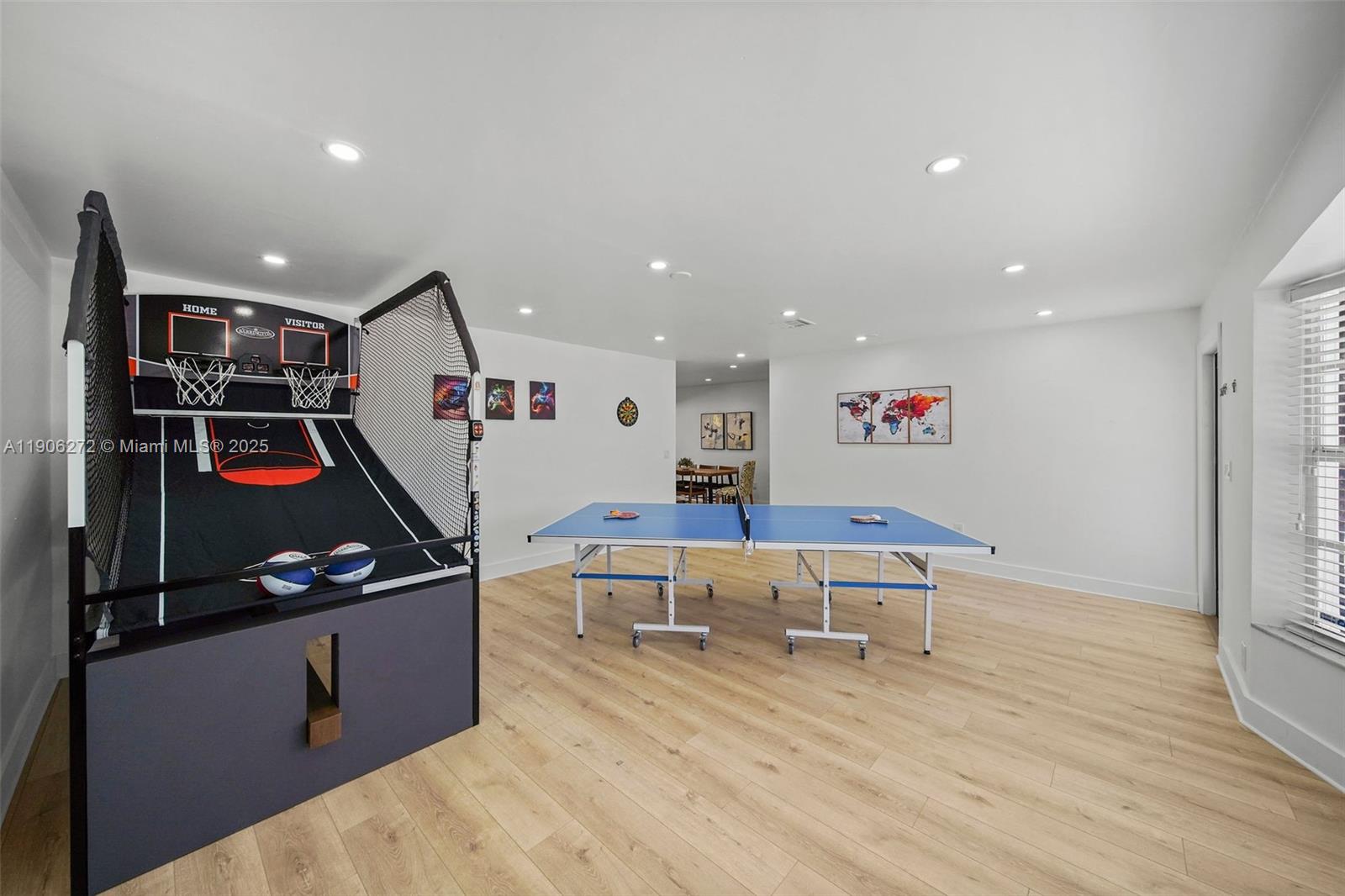 CORAL GARDENS 1ST ADDN - Residential