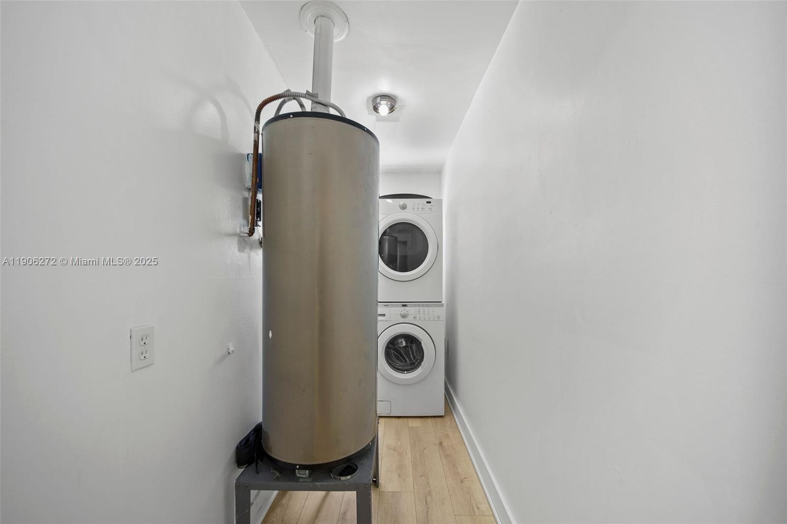 CORAL GARDENS 1ST ADDN - Residential