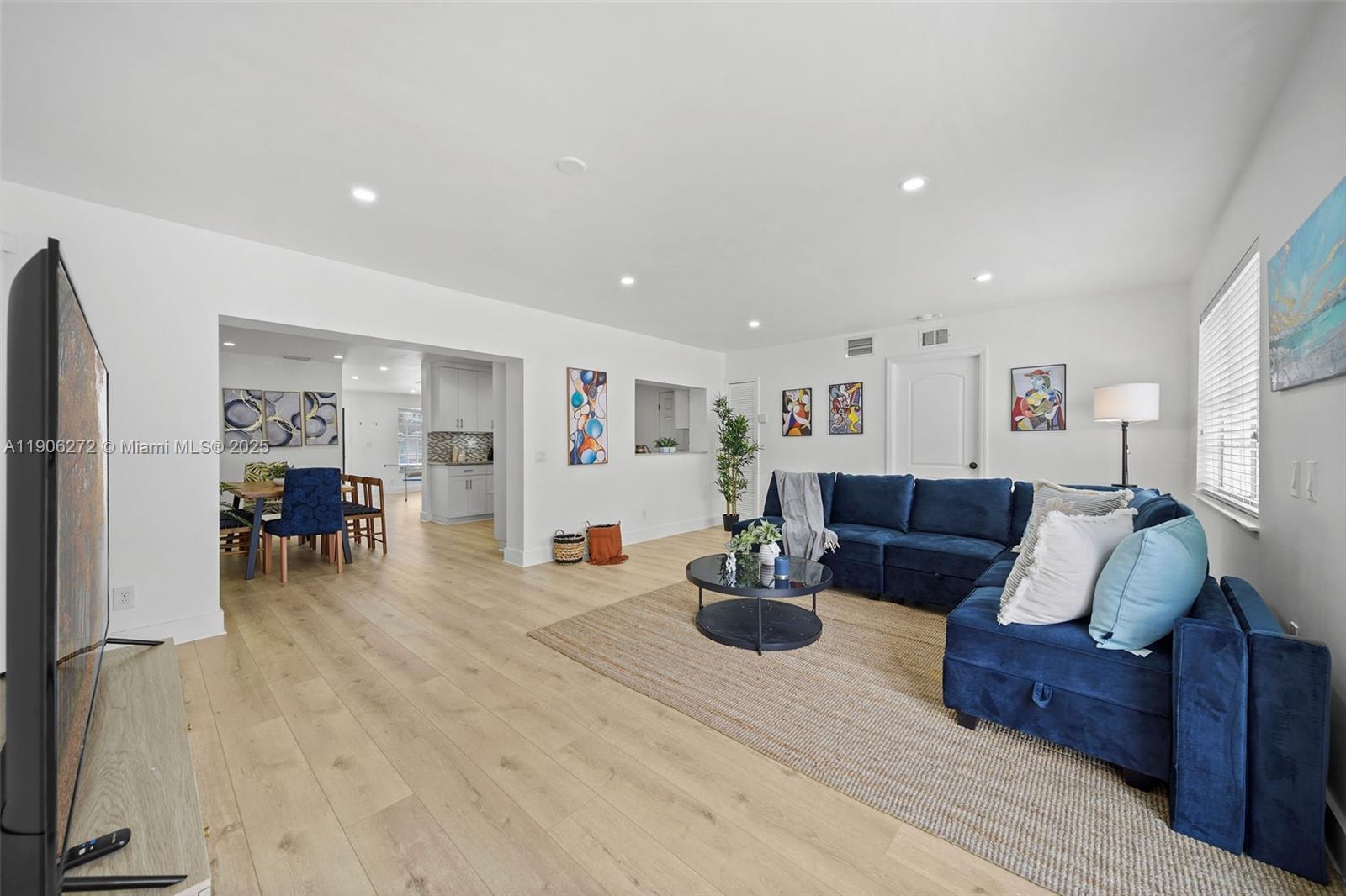 CORAL GARDENS 1ST ADDN - Residential