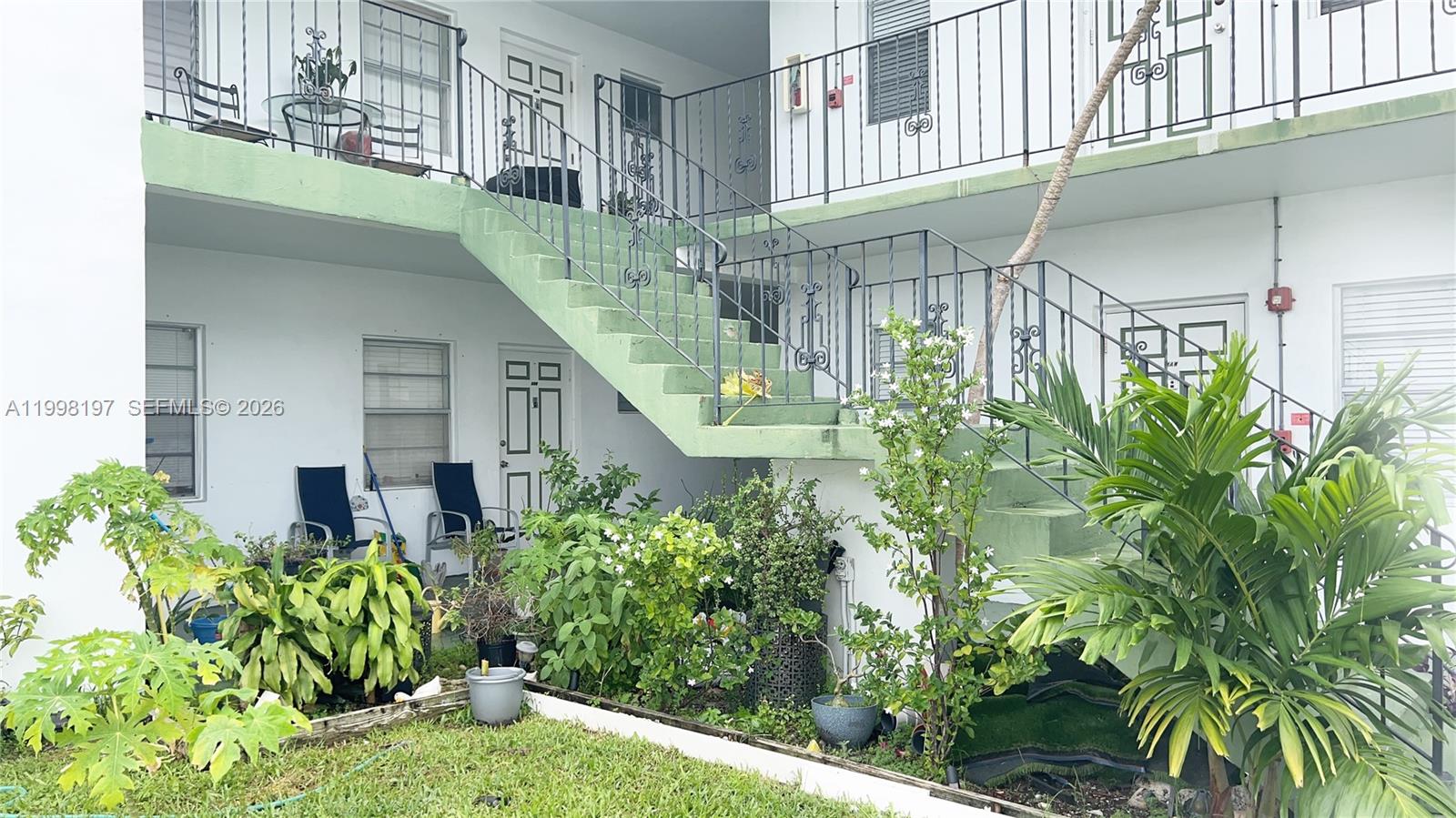 CYPRESS GARDENS CONDOMINI - Residential