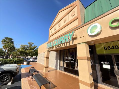 MUUTTO VAKITUISESTI FLORIDAAN 6850 N University dr. Tamarac FL 33321