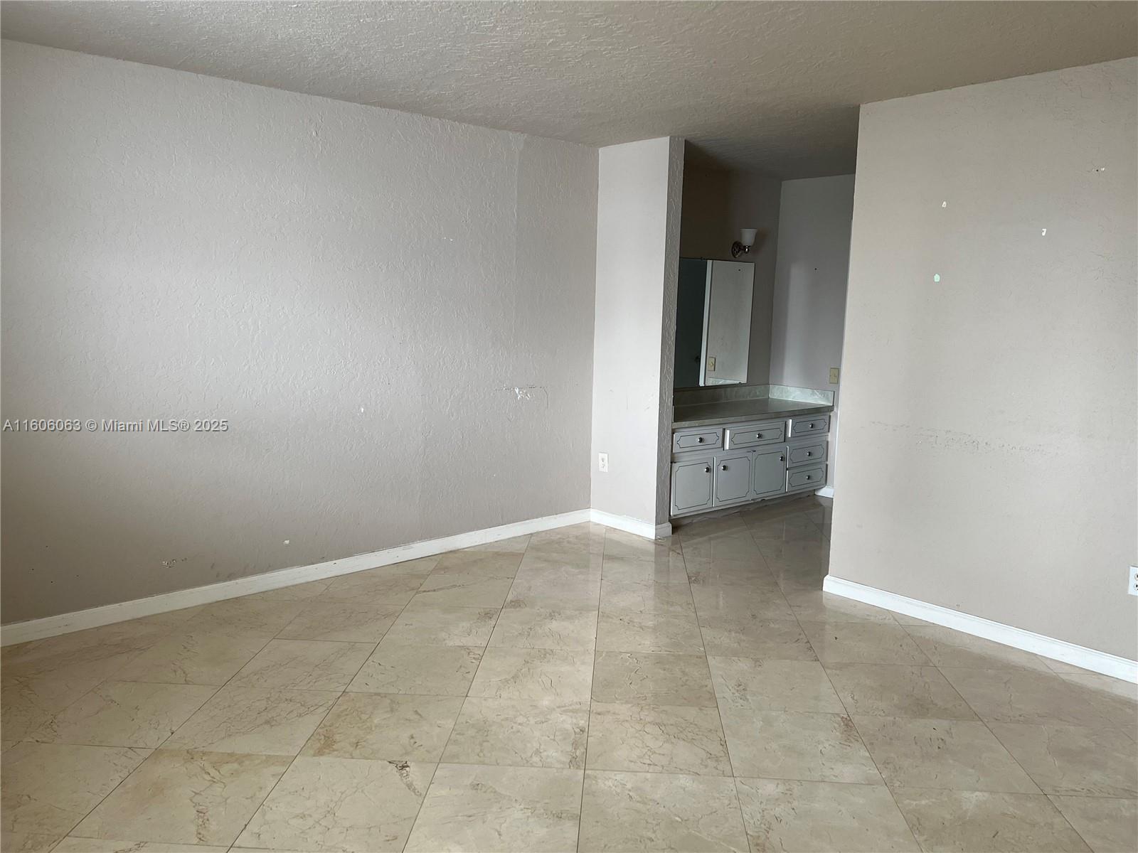 EDEN POINT NORTH CONDO - Residential