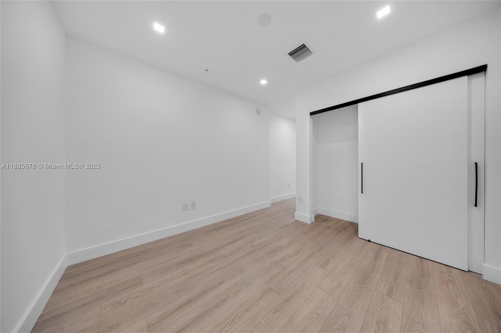 THE LEXI CONDO - Residential Lease