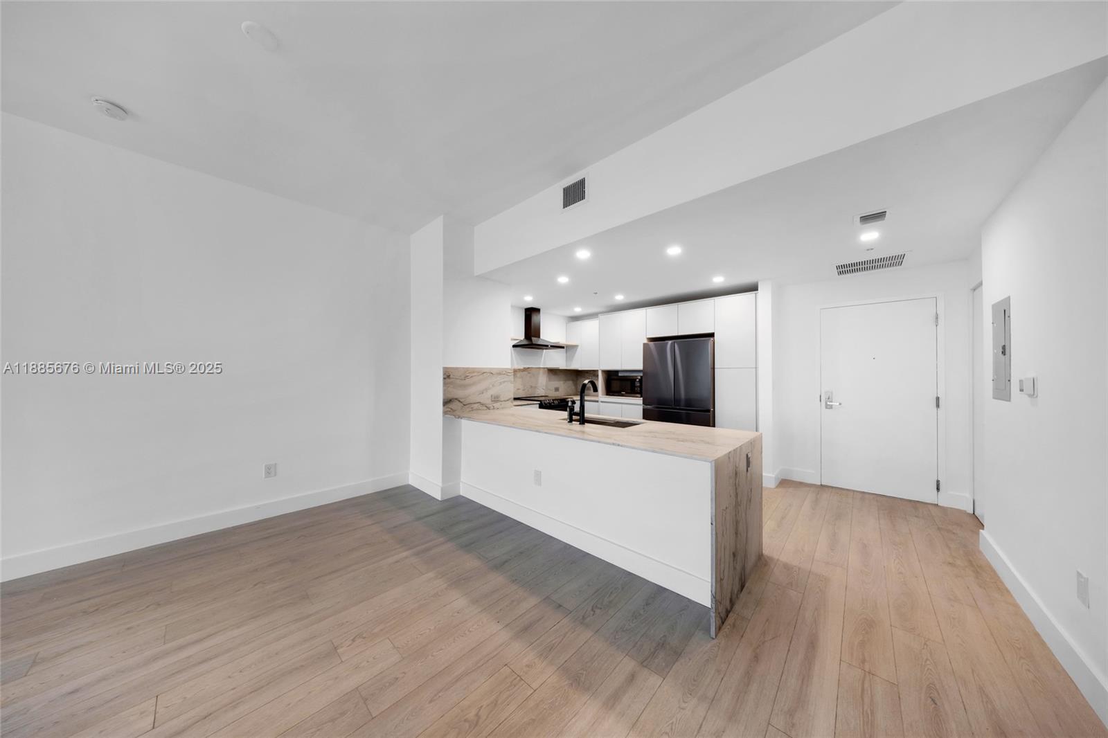 THE LEXI CONDO - Residential Lease