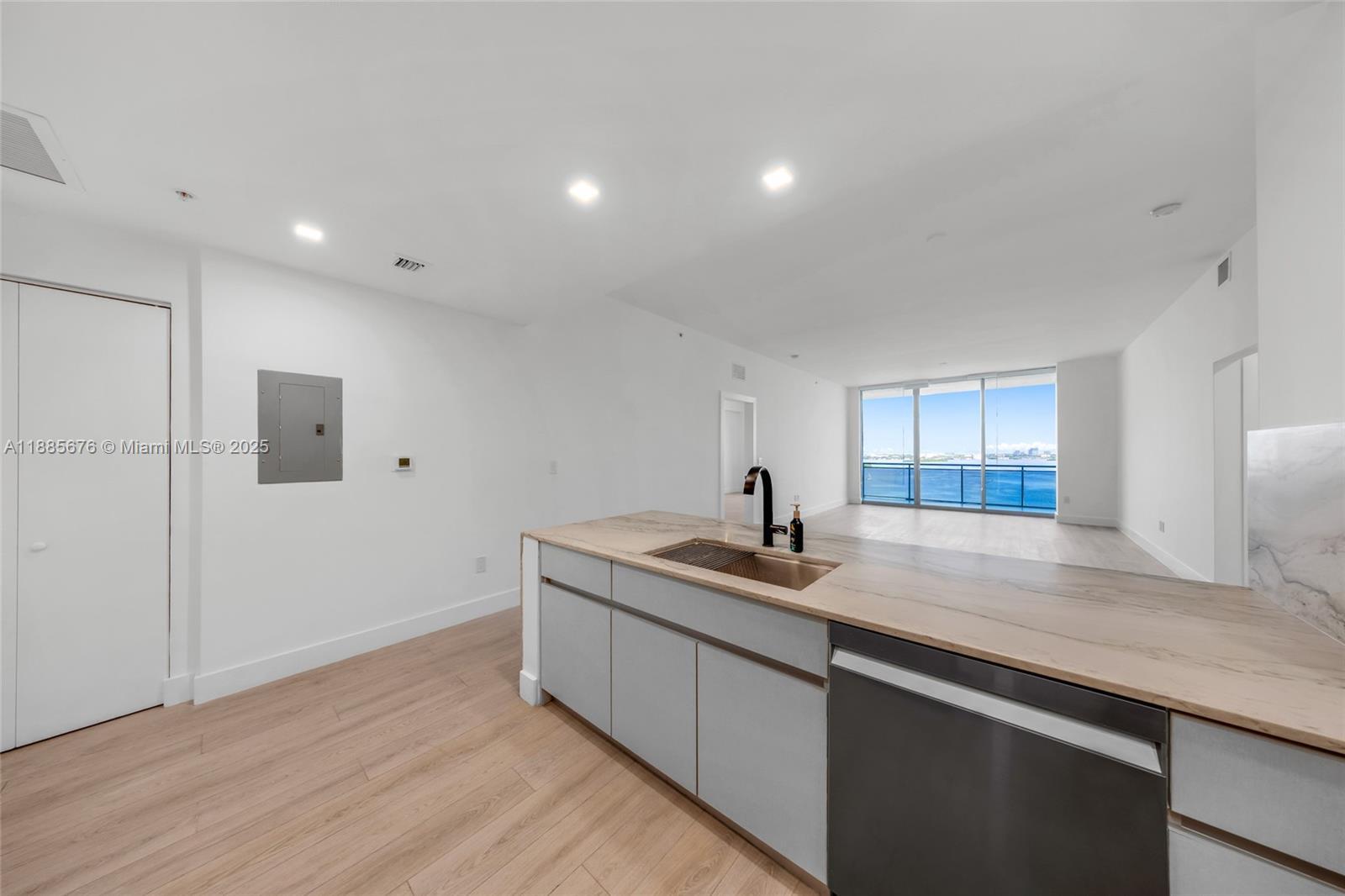 THE LEXI CONDO - Residential Lease