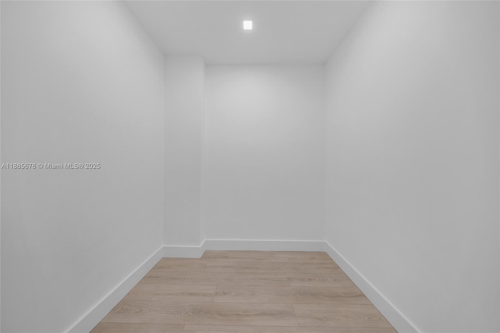 THE LEXI CONDO - Residential Lease