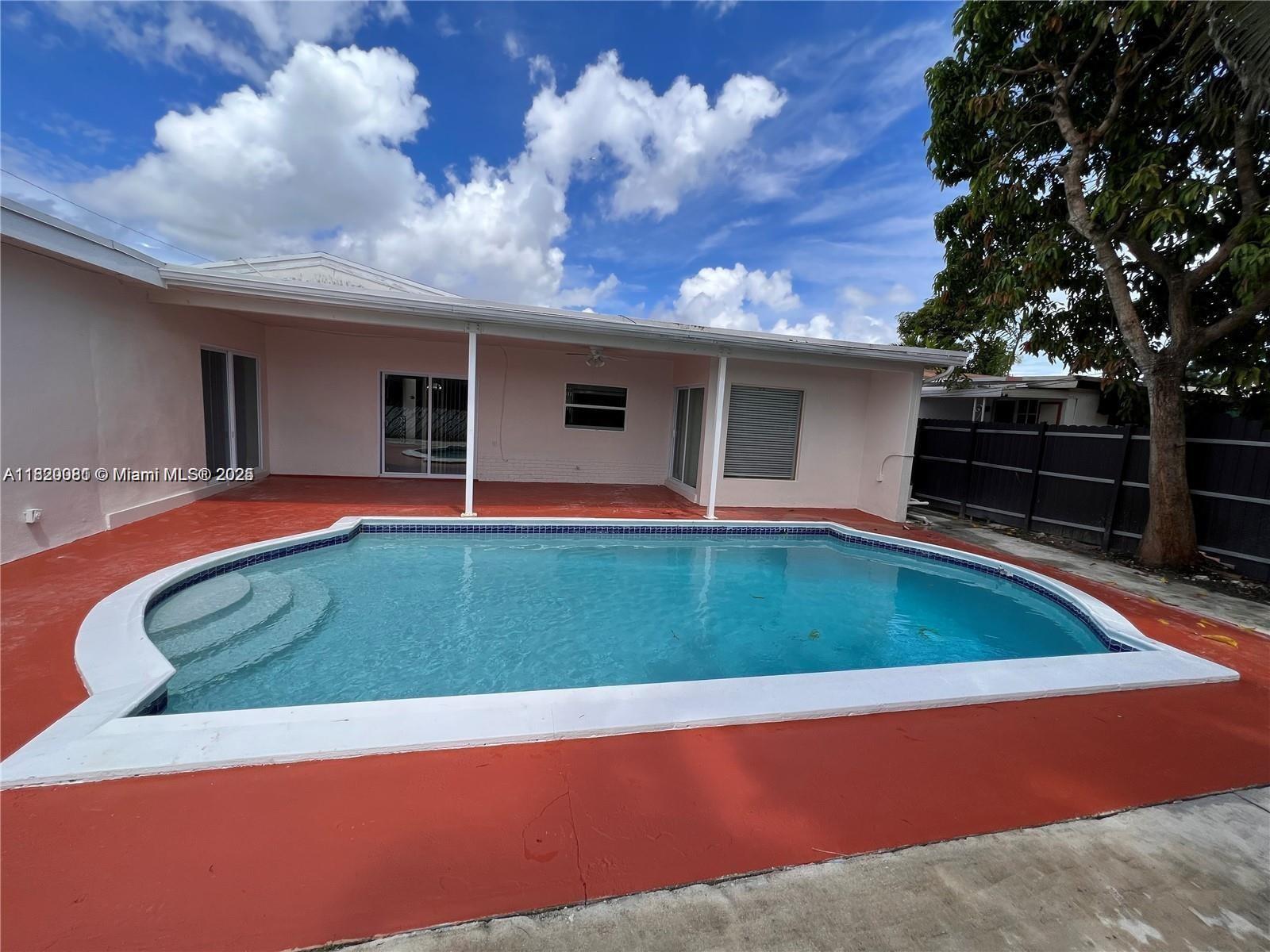 MIRAMAR ISLES SEC 5 - Residential