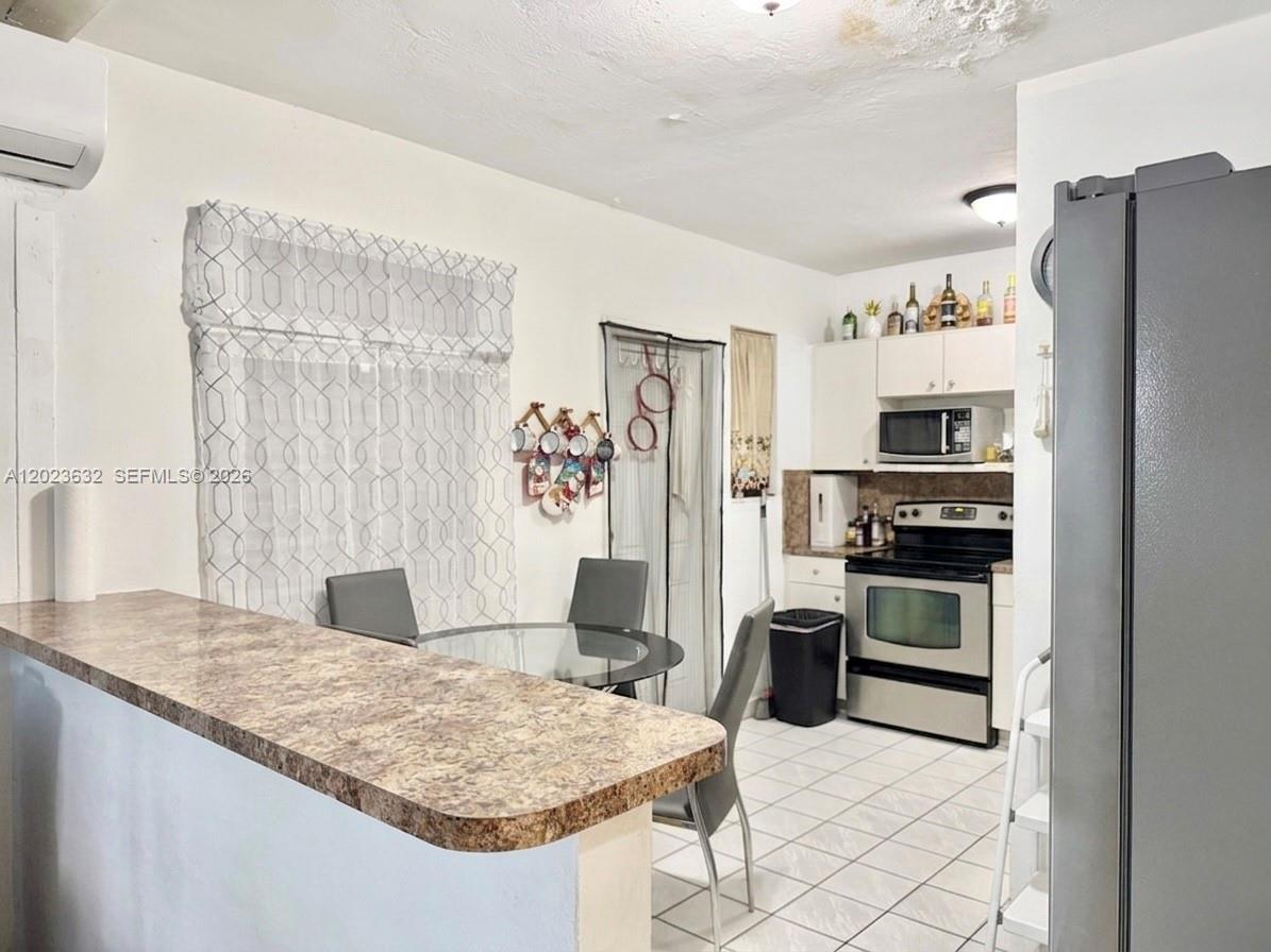130 NW 16th Ave
