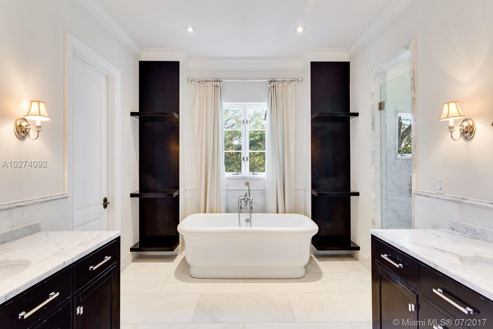 SNAPPER CREEK LAKES SUB - Residential