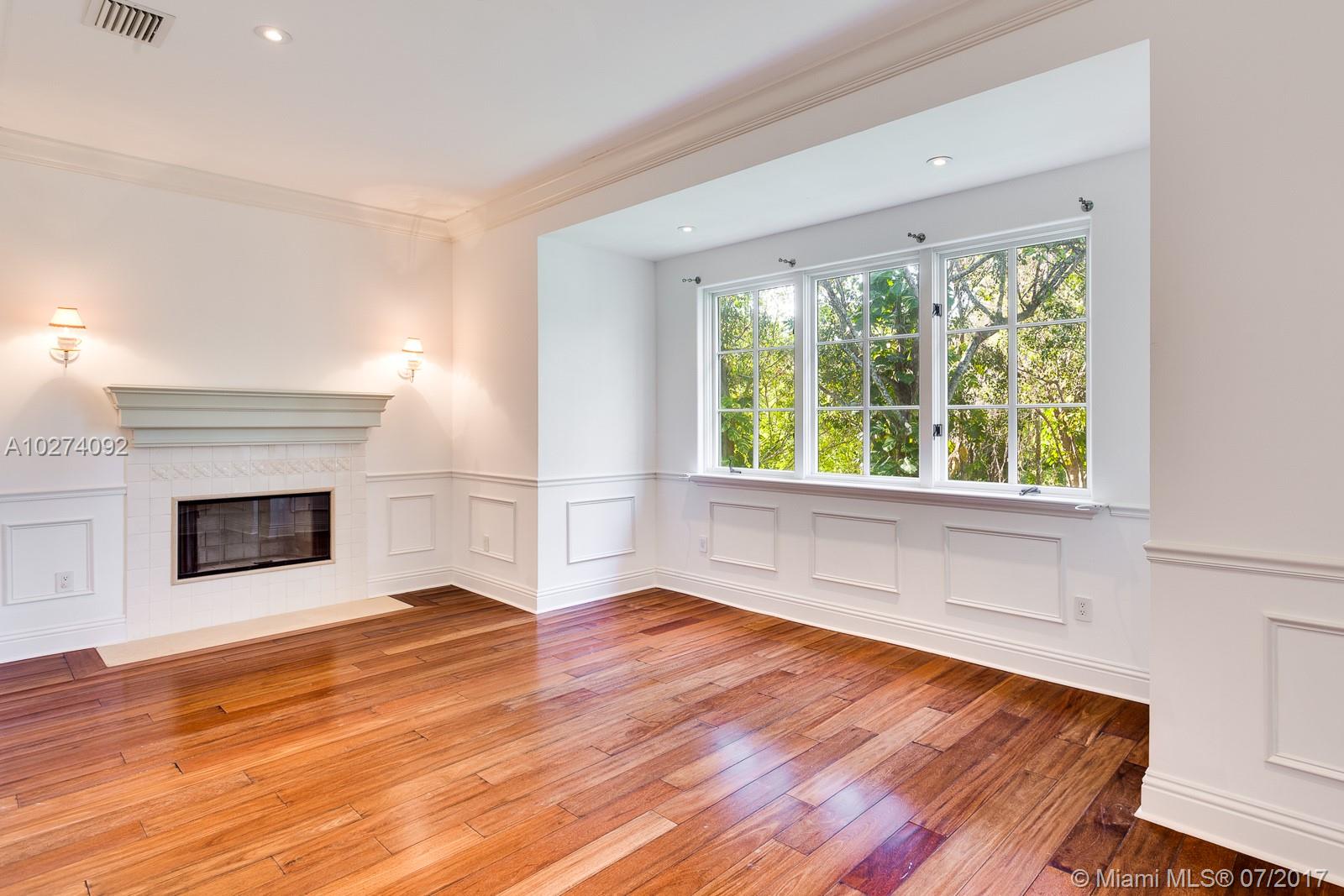 SNAPPER CREEK LAKES SUB - Residential