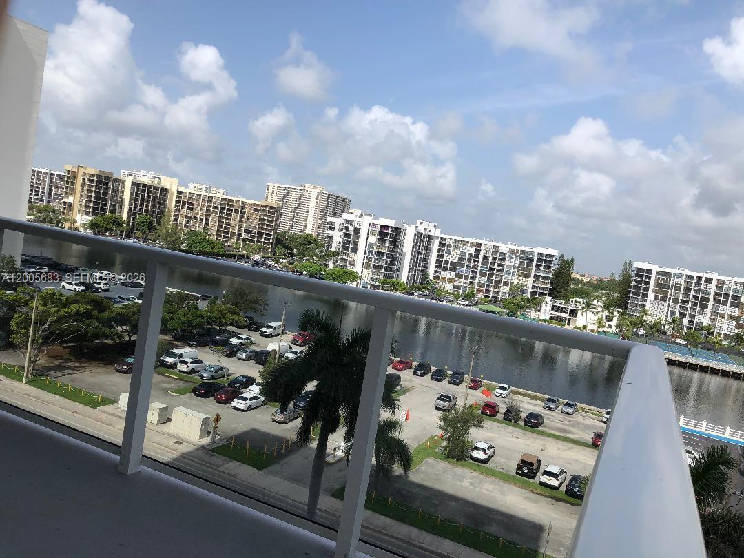 AQUARIUS CONDO - Residential