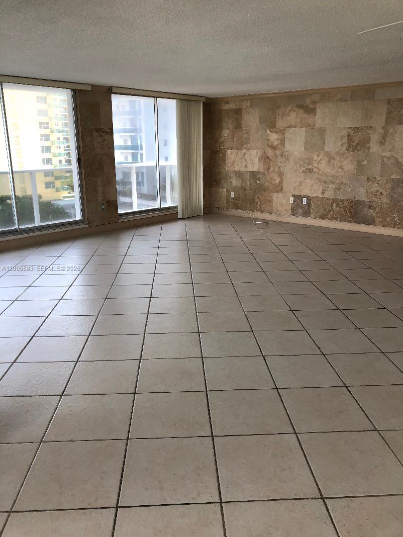 AQUARIUS CONDO - Residential