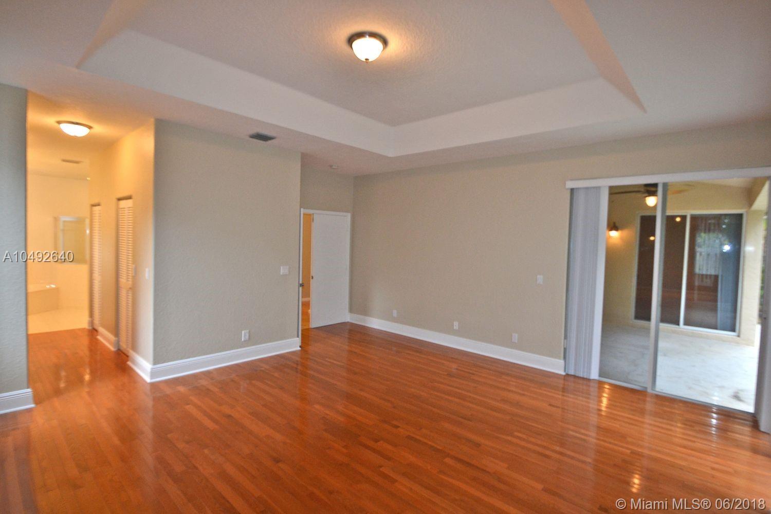 EMBASSY LAKES - Residential Lease