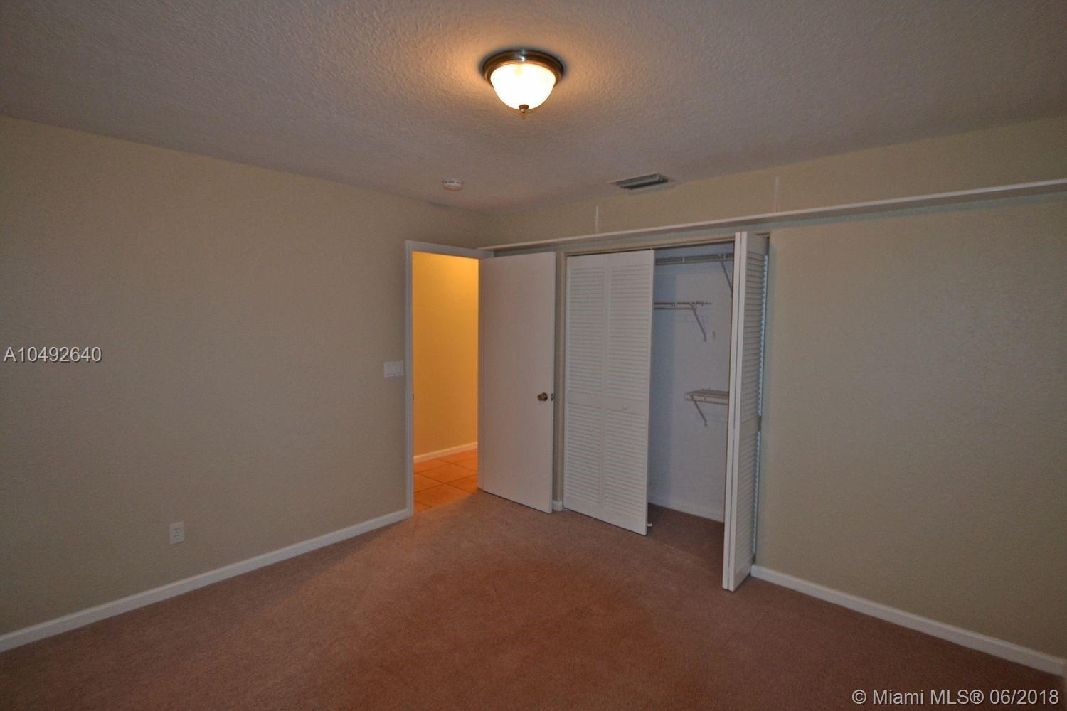 EMBASSY LAKES - Residential Lease