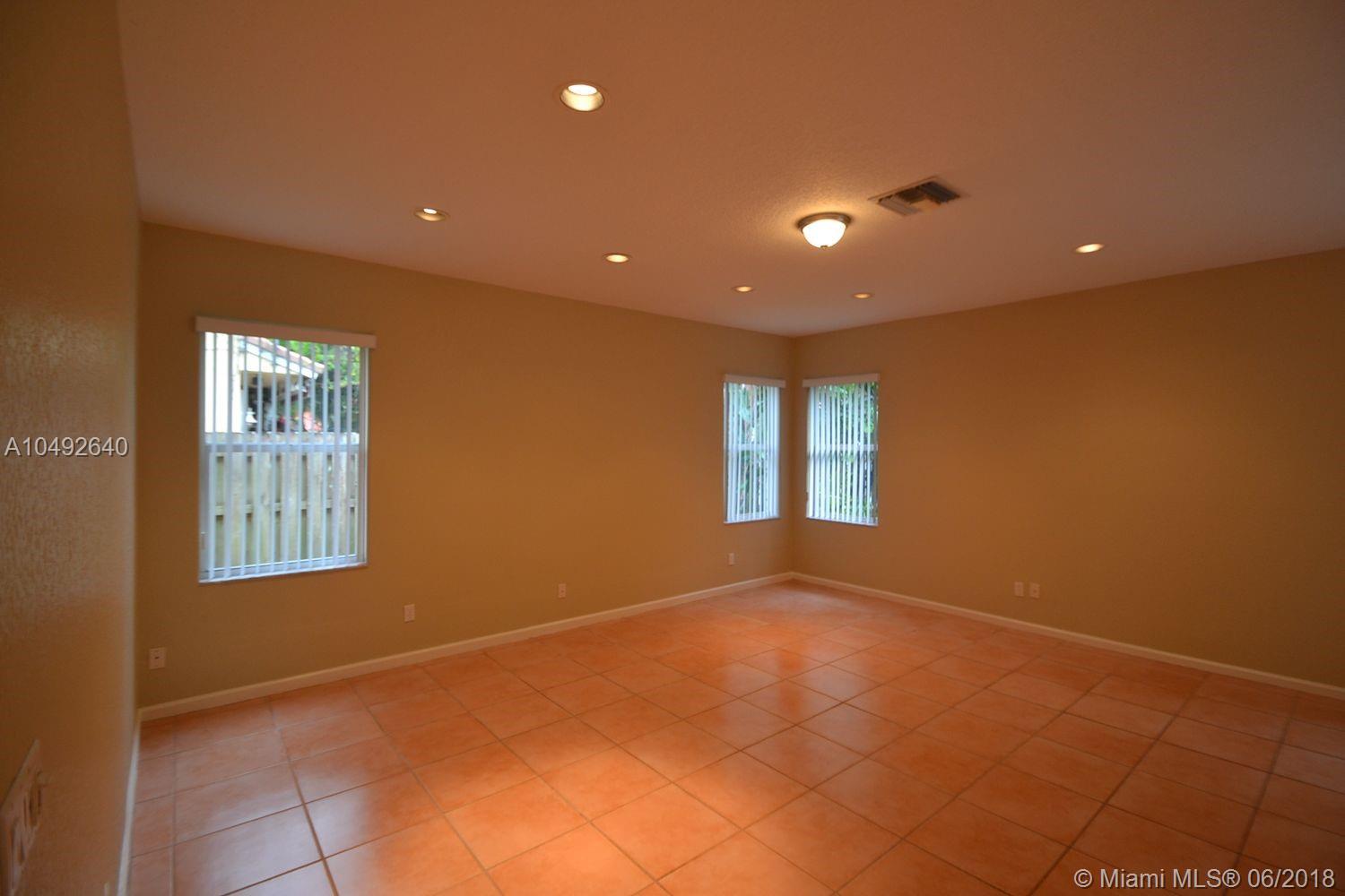 EMBASSY LAKES - Residential Lease