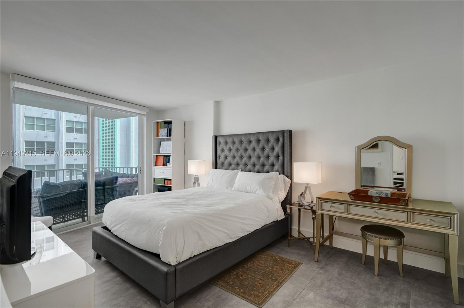 BAYVIEW TERR CONDO - Residential