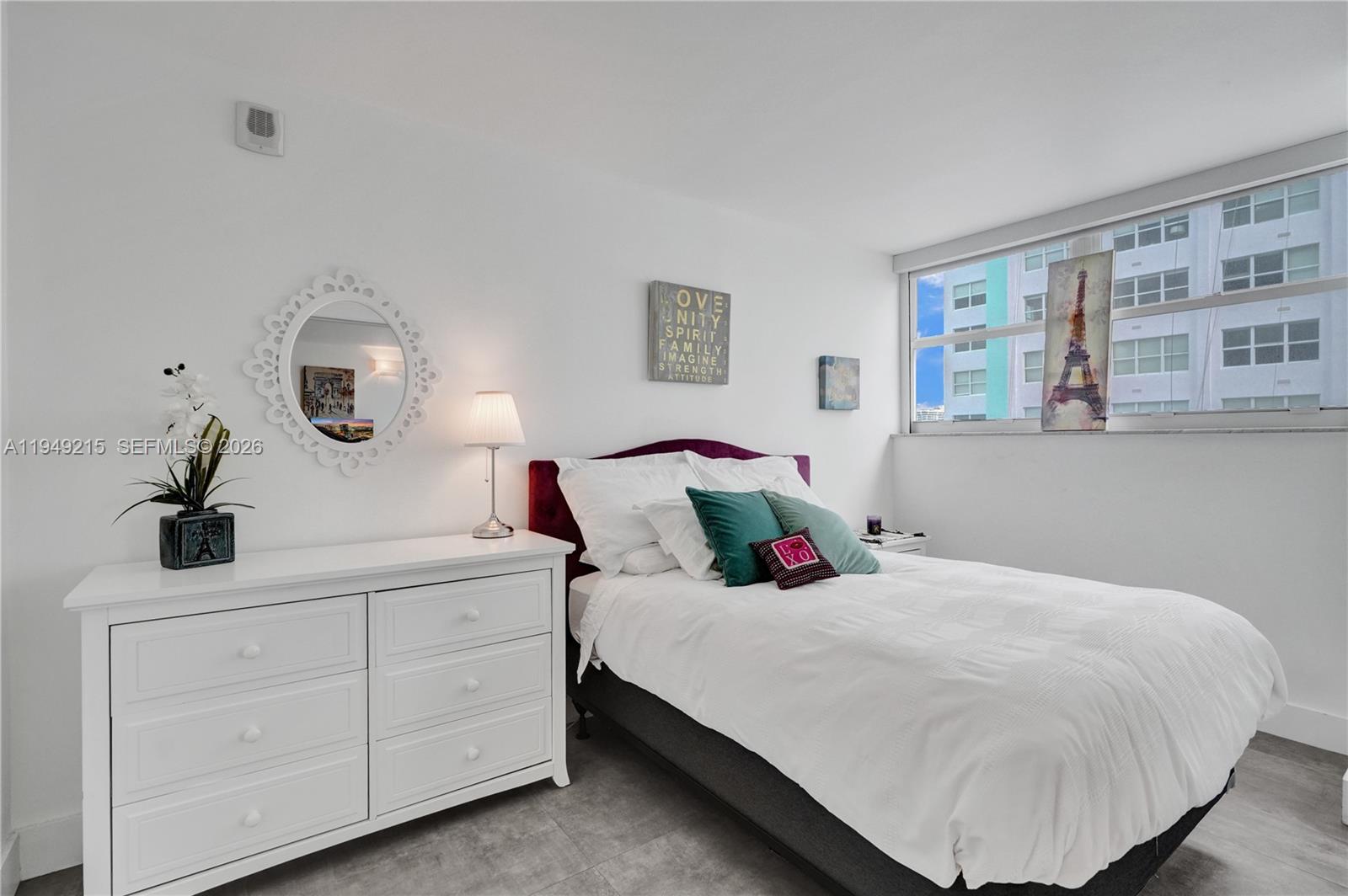 BAYVIEW TERR CONDO - Residential