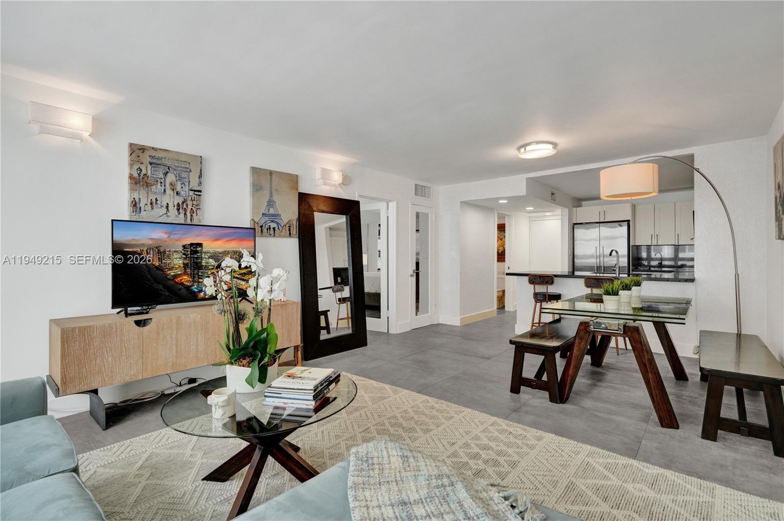 BAYVIEW TERR CONDO - Residential