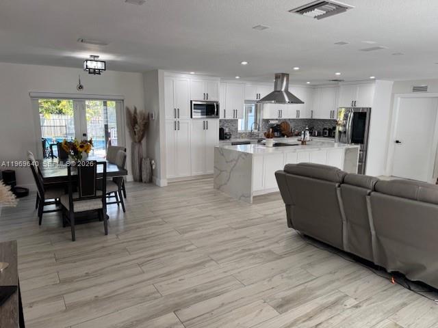 PARADISE PINES - Residential