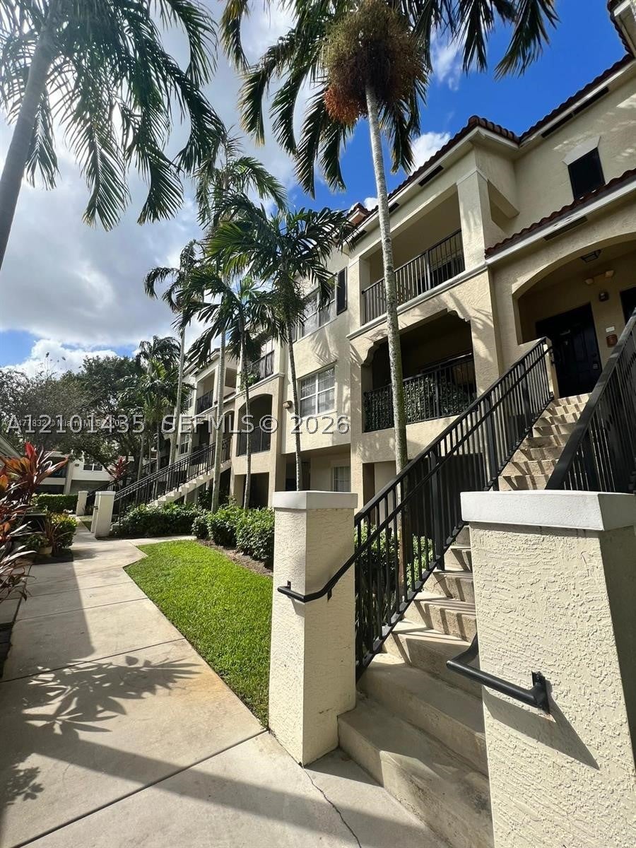 5940 W Sample Rd 304