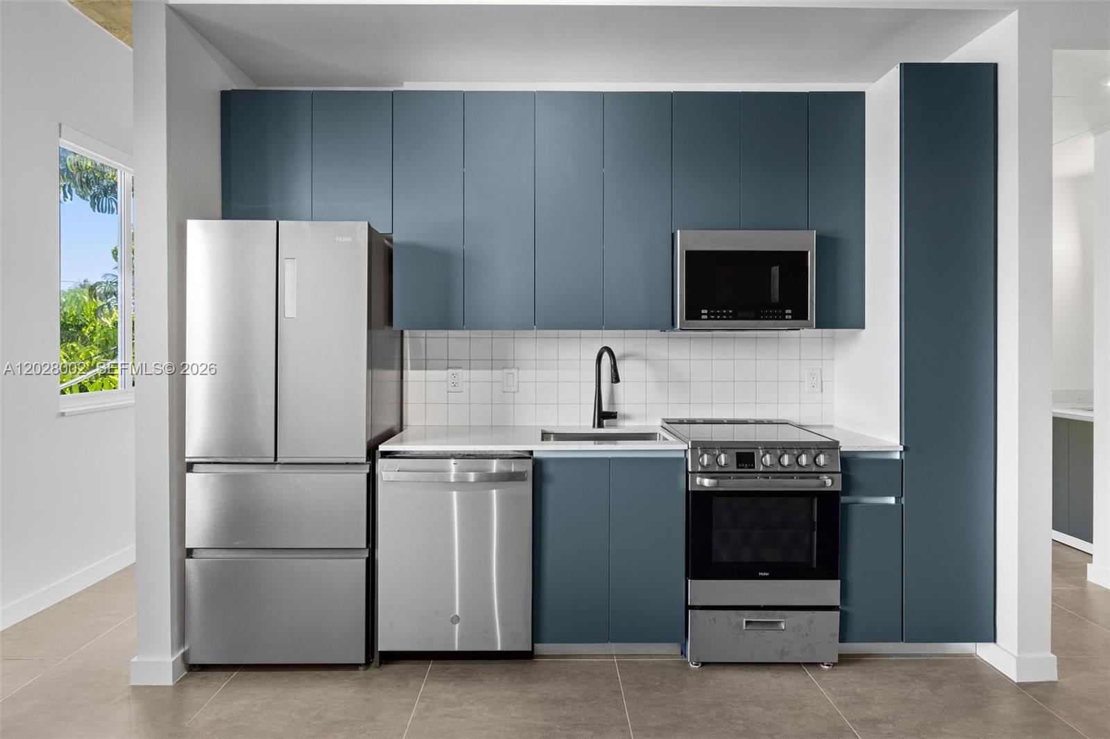 315 NW 32 ST 306