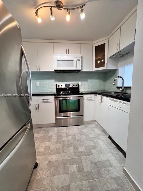 MONTECARLO CONDO - Residential Lease