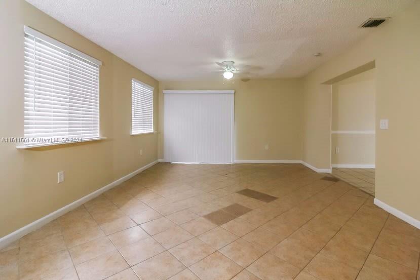 SUNRISE GOLF VILLAGE SEC - Residential Lease
