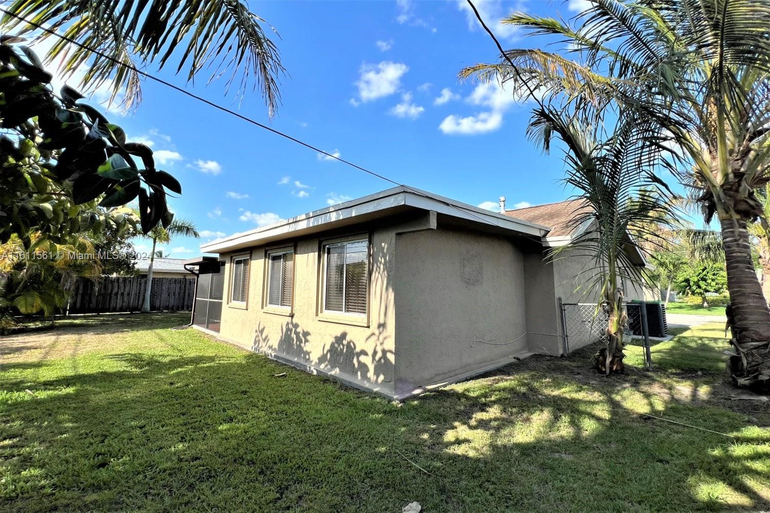 SUNRISE GOLF VILLAGE SEC - Residential Lease