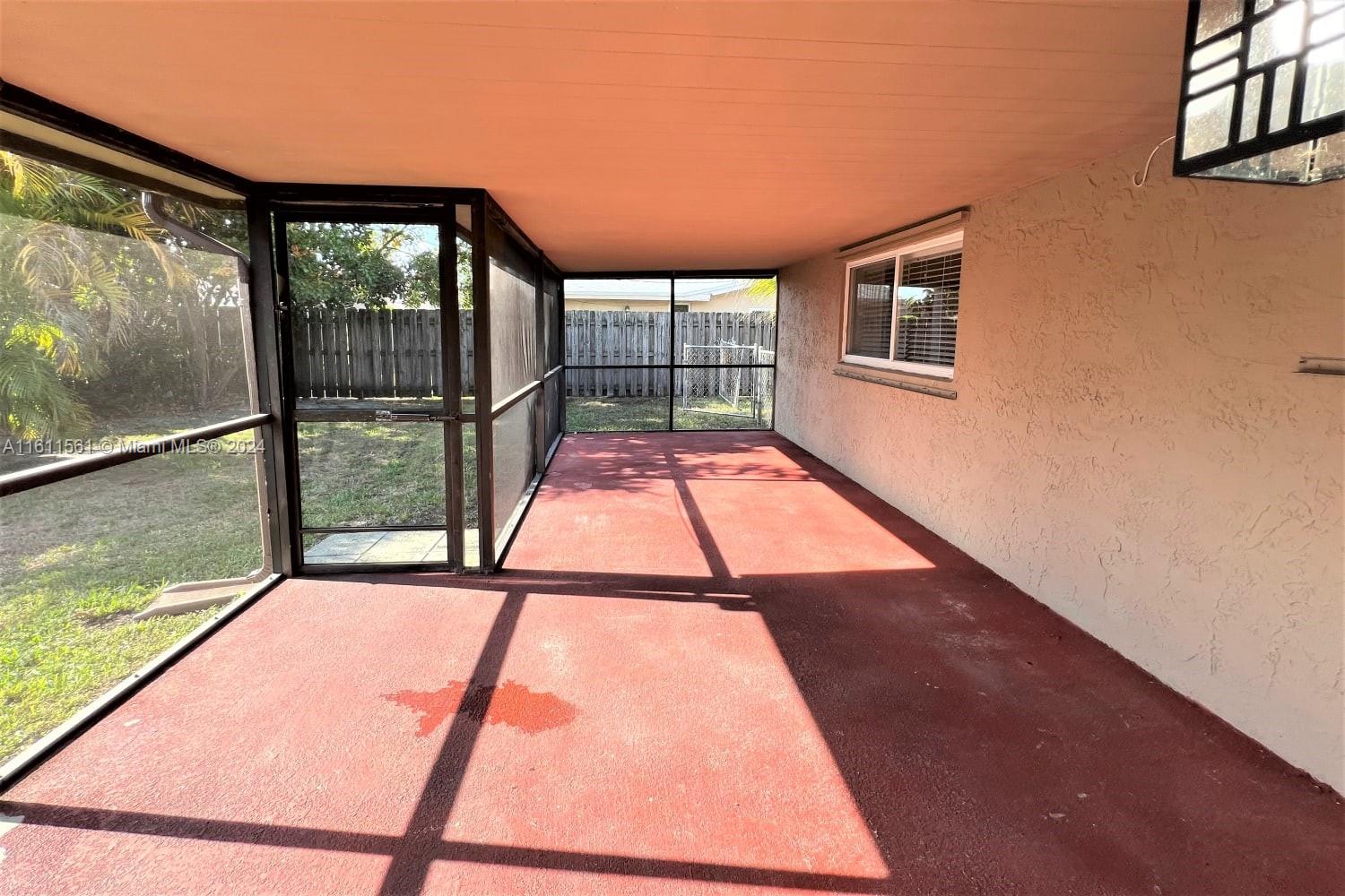 SUNRISE GOLF VILLAGE SEC - Residential Lease