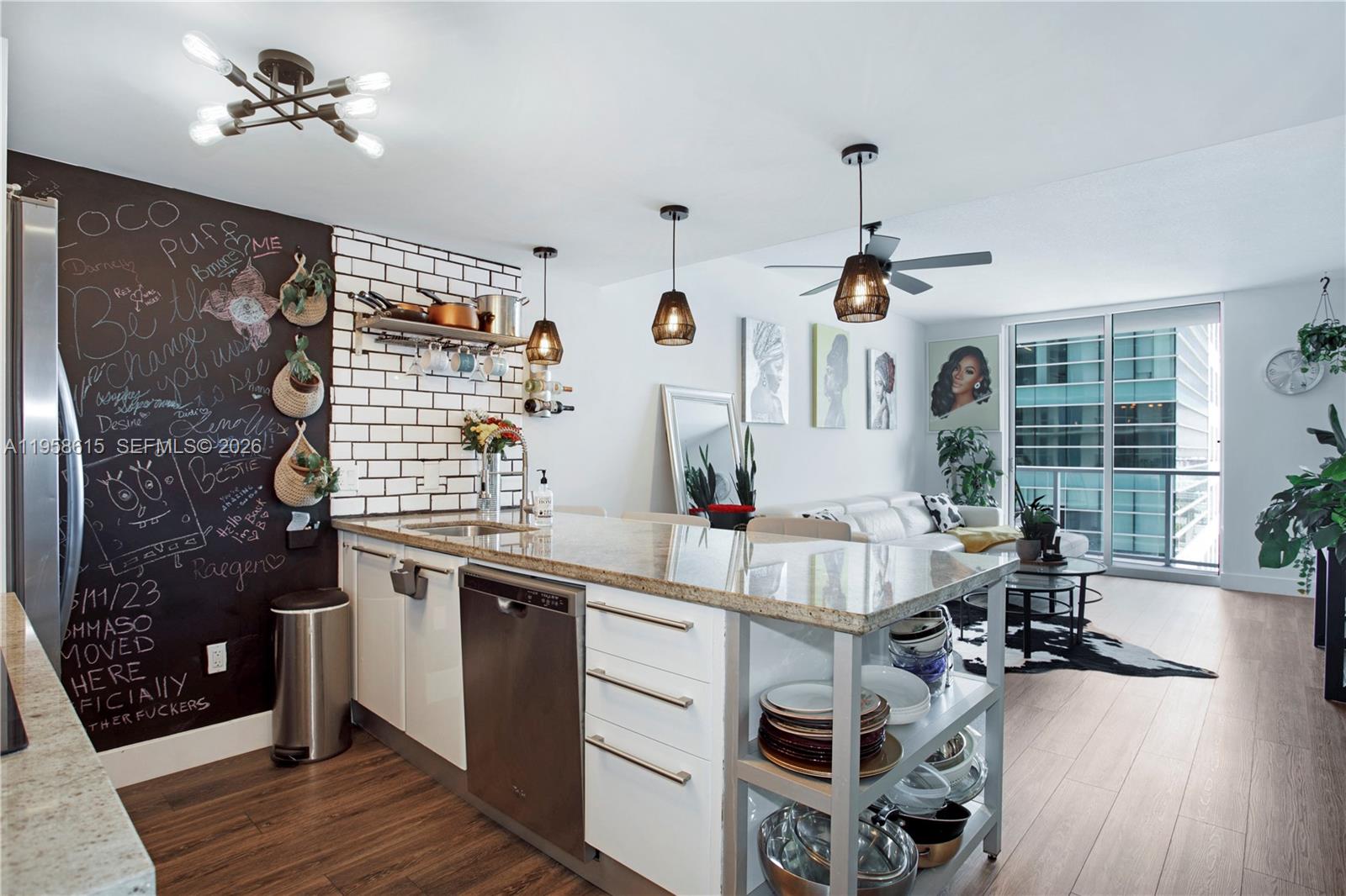 LATITUDE ON THE RIVER - Residential