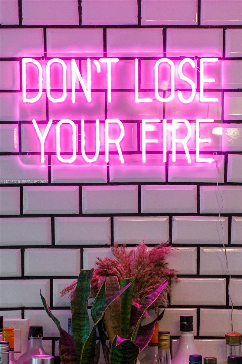 LATITUDE ON THE RIVER - Residential